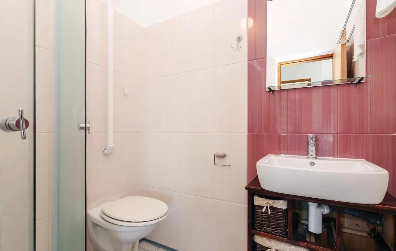 Cozy Apartment In Maslenica With Kitchen Croatia